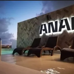 https://anah-la-quinta-by-sunest.quintano-roohotels.com